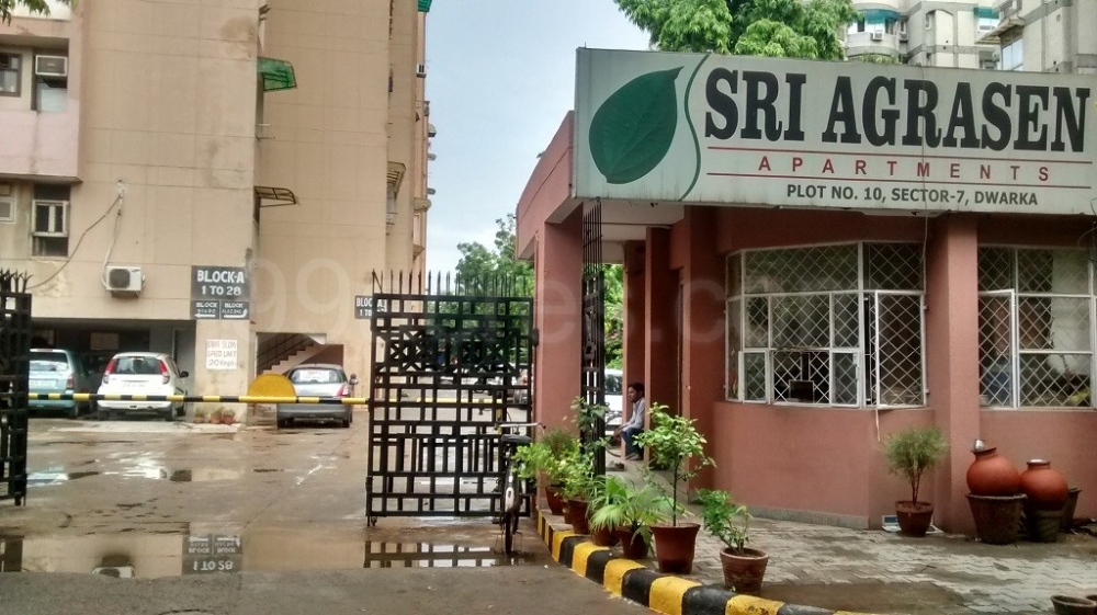 3 bhk flat for sale in Sri Agrasen Apartment